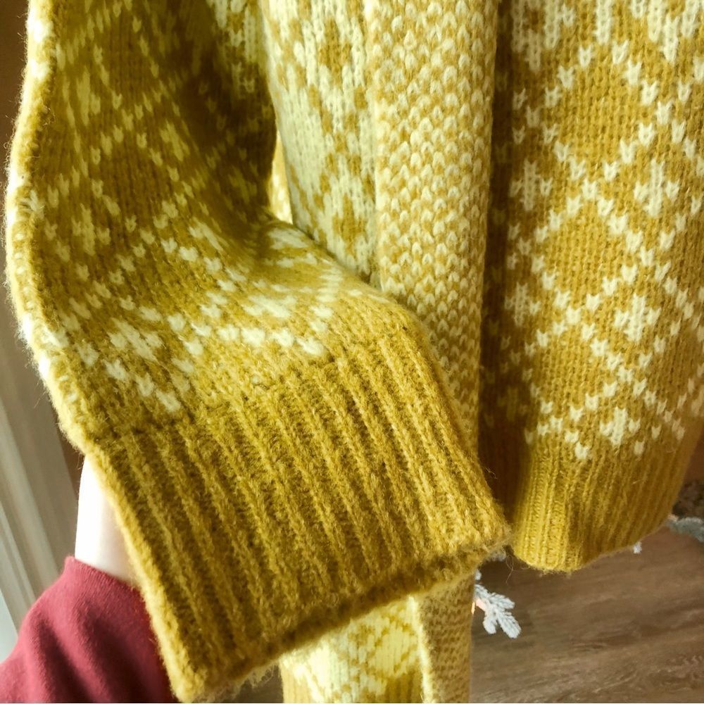 Anthro Set Maeve Sigfried Sweater and Scarf - Picture 9 of 12